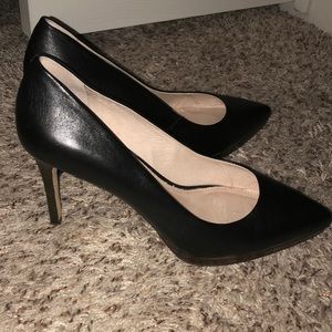 Louis Et Cie Black Leather Pumps